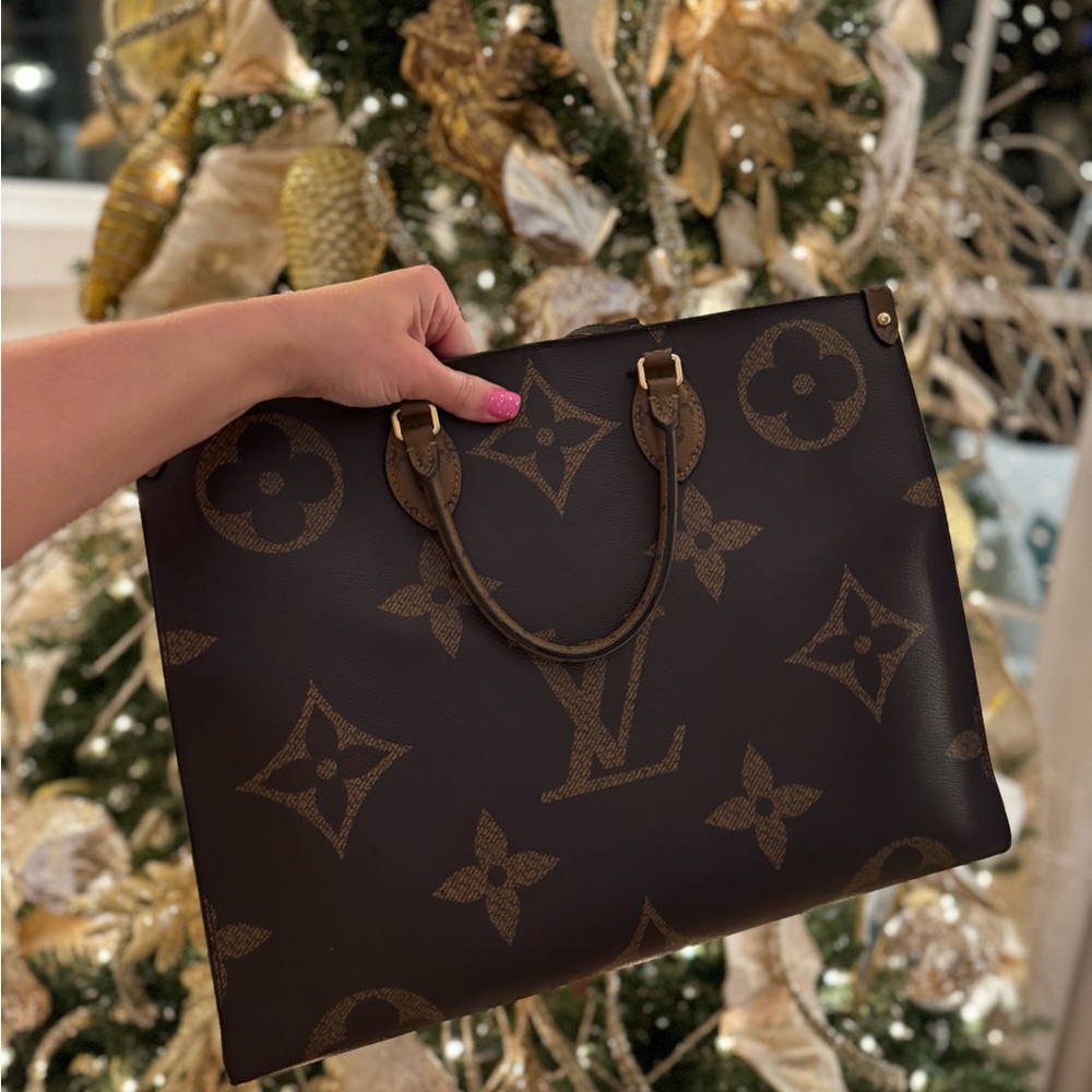 authentic Louis Vuitton— On the Go GM